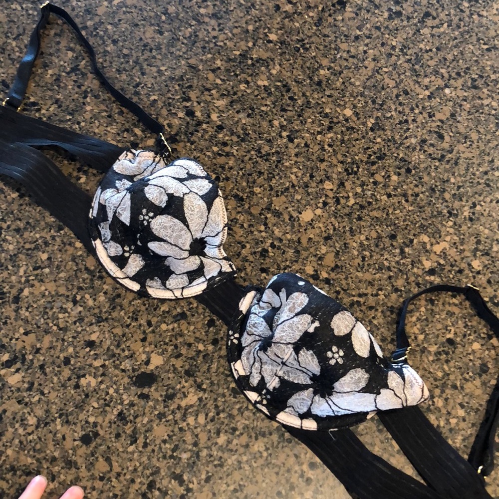 VS Bra